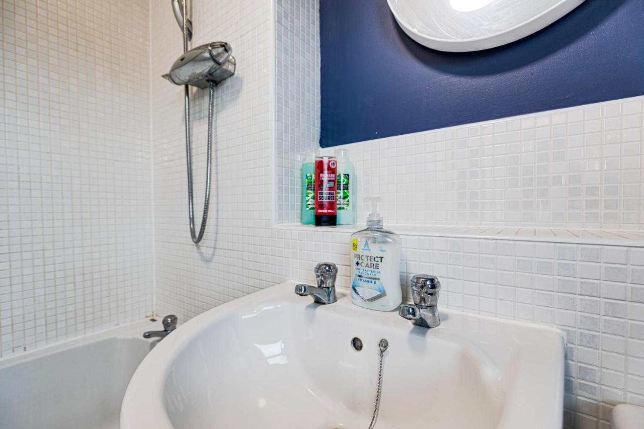 Silver Stag Properties, Modern 2 Bedroom House Thringstone Экстерьер фото
